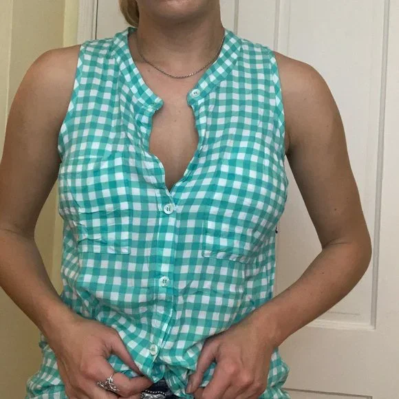 Splendid blue and white button down tank - Picture 2 of 4